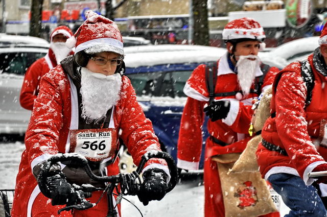 Santa Run   070.jpg